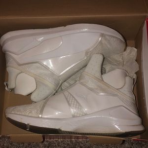 PUMA Fierce White High tops. These are in good condition and are a women’s 9